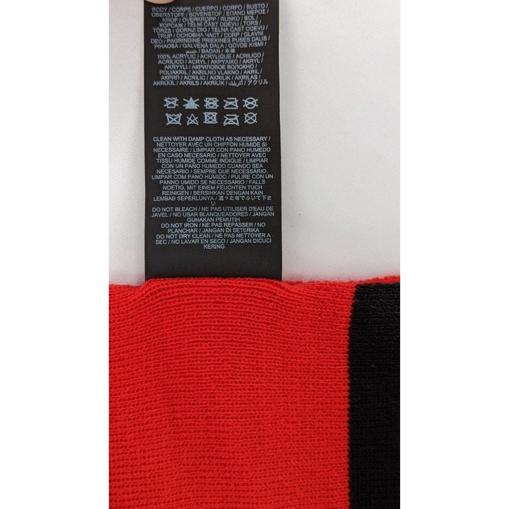 Red Beanie & Scarf Hurley New Yorker 2-piece Set - Picture 7 of 8